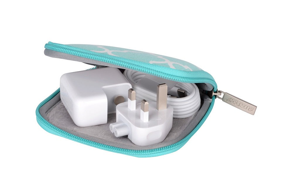 The Pouch Laptop Sleeve for Women 15-inch