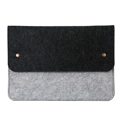 The Clutch Laptop Sleeve 15-inch
